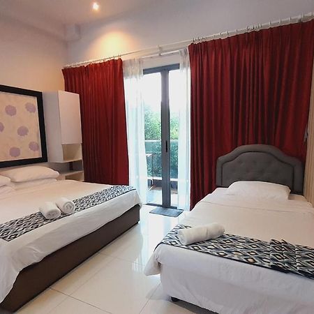 Bulan Guesthouse Imago Кота Кинабалу Екстериор снимка