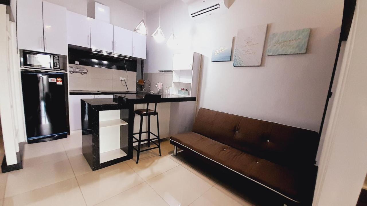 Bulan Guesthouse Imago Кота Кинабалу Екстериор снимка