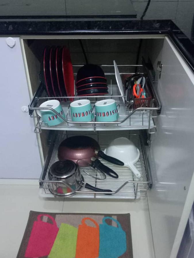 Bulan Guesthouse Imago Кота Кинабалу Екстериор снимка