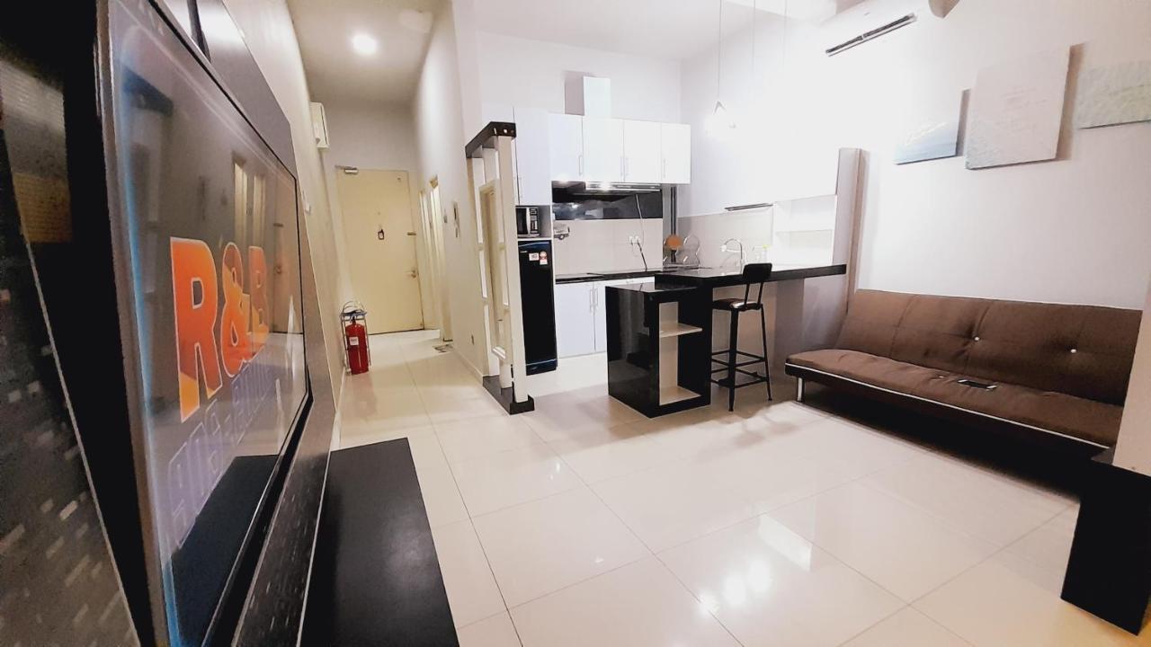 Bulan Guesthouse Imago Кота Кинабалу Екстериор снимка